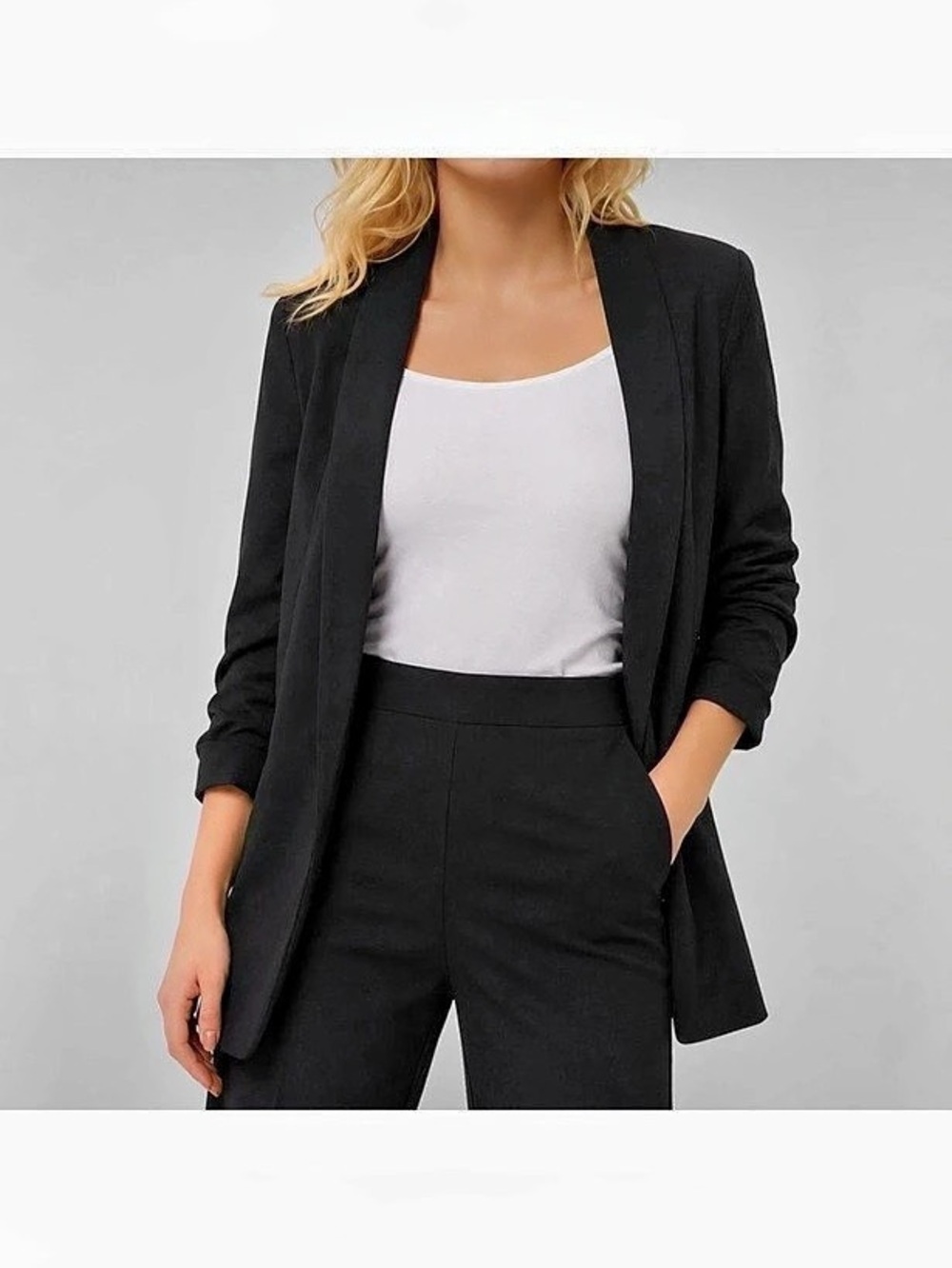 NWT Dakota Blue Ladies Crepe Blazer Crepe Blazer in Black Size Medium